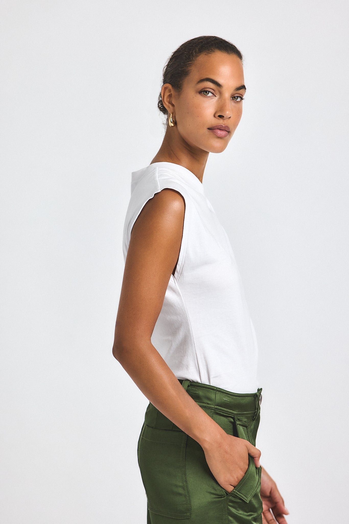 Nia Assymmetric Embellished Twist Tee - White