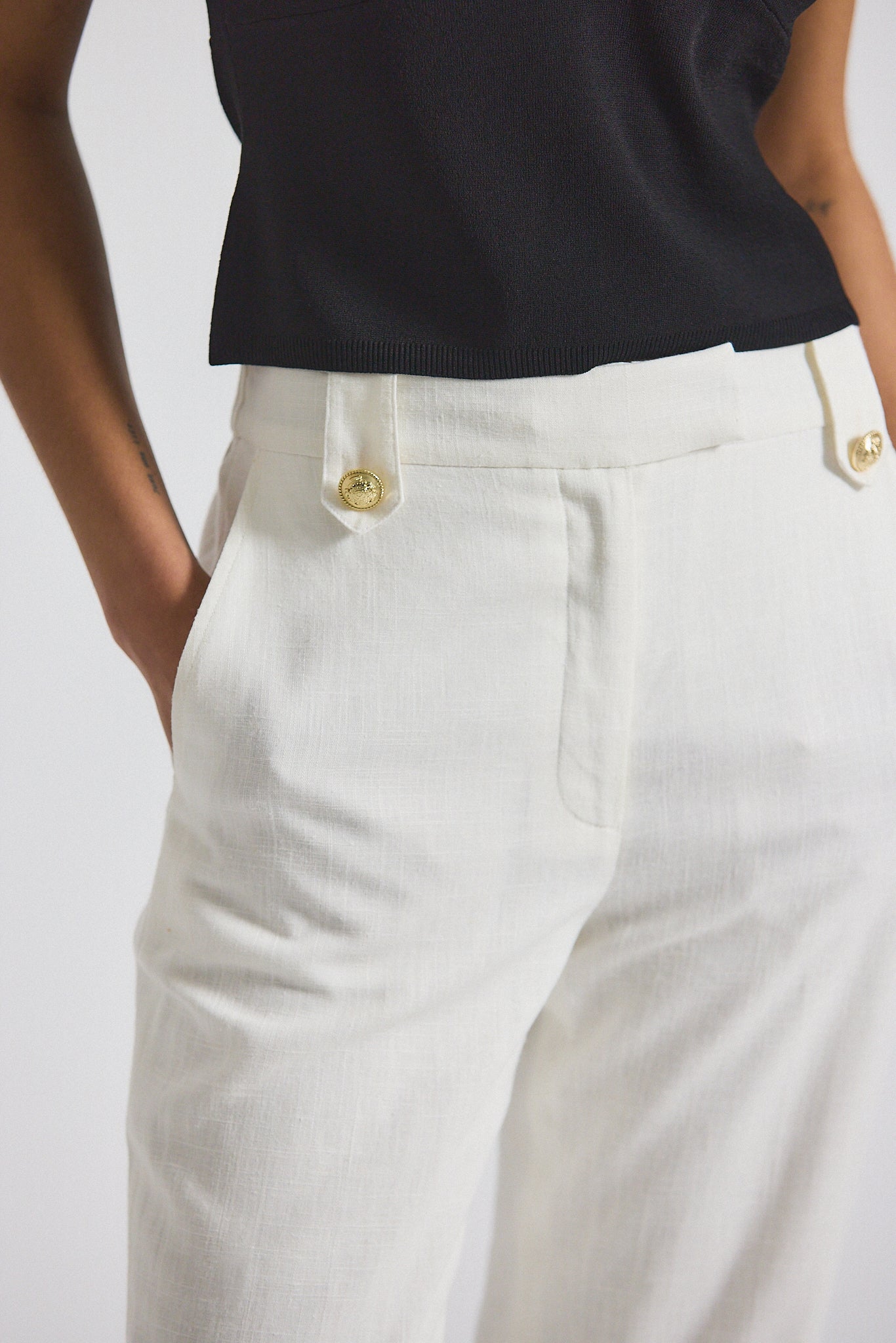 Nika Drapey Linen Pant With Gold Crest Buttons - Blanc de Blanc