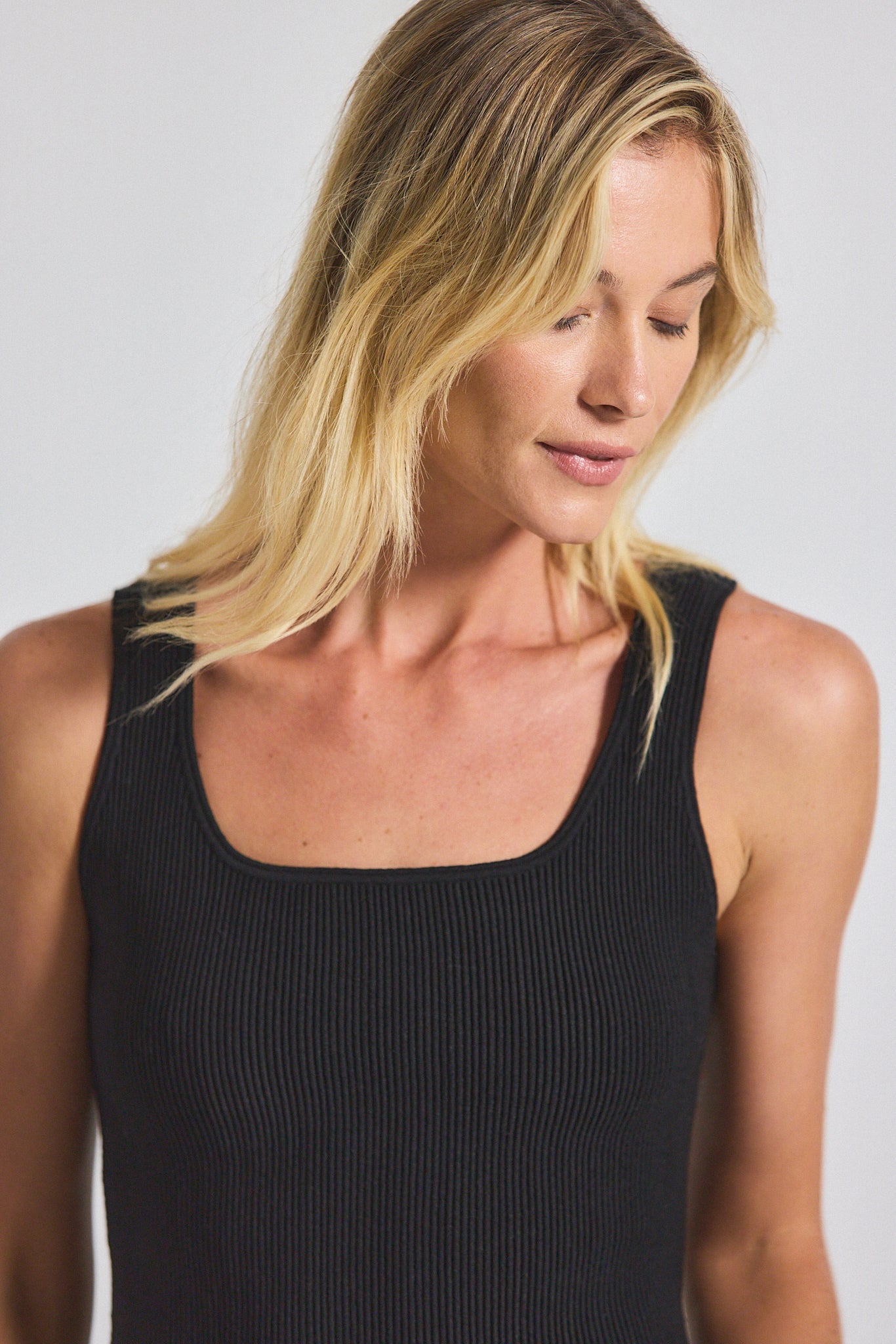 Sain Rib Knit Sweater Tank - Black